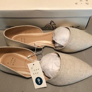 New Women’s loafers size 9w